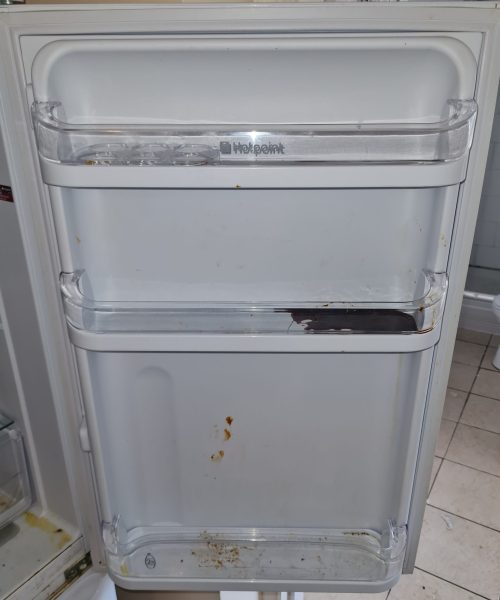 dirty inside fridge door - Skyline Cleaning